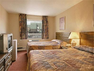 Super 8 By Wyndham Kingston Hotell Rum bild